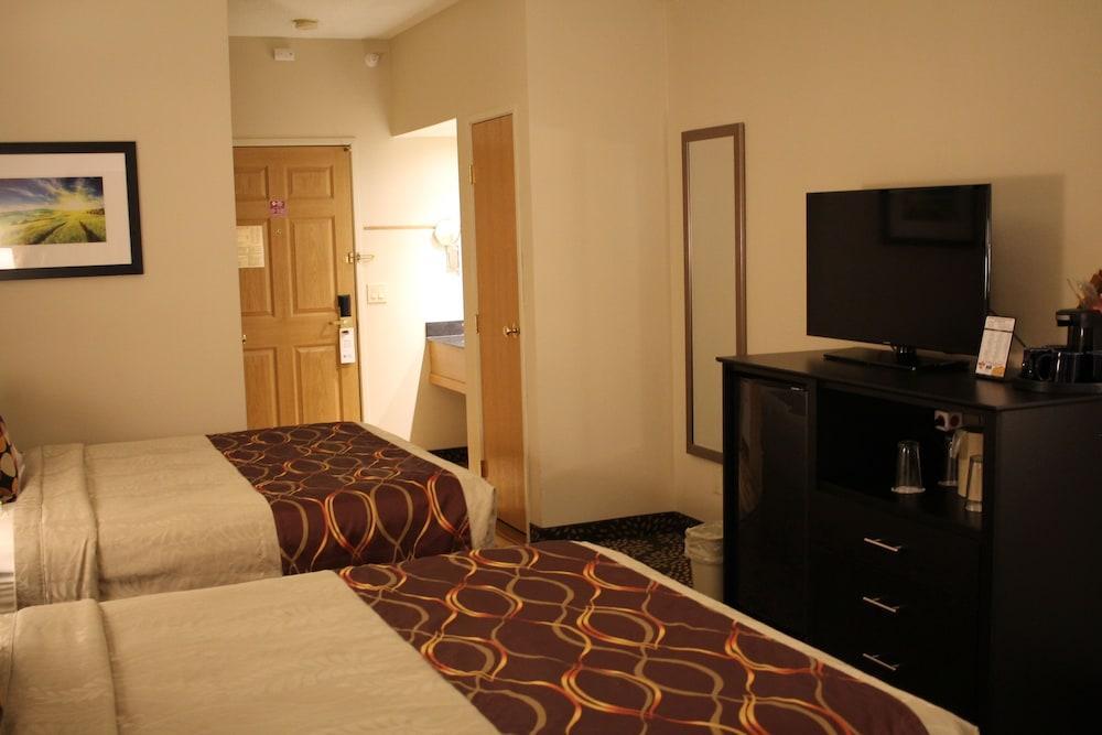 Best Western Plus Des Moines West Inn & Suites Clive Екстериор снимка