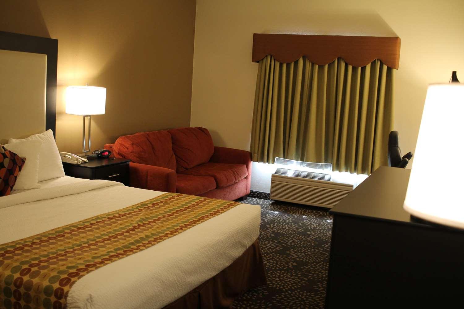 Best Western Plus Des Moines West Inn & Suites Clive Екстериор снимка