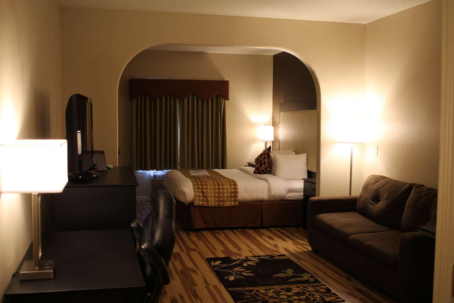 Best Western Plus Des Moines West Inn & Suites Clive Екстериор снимка