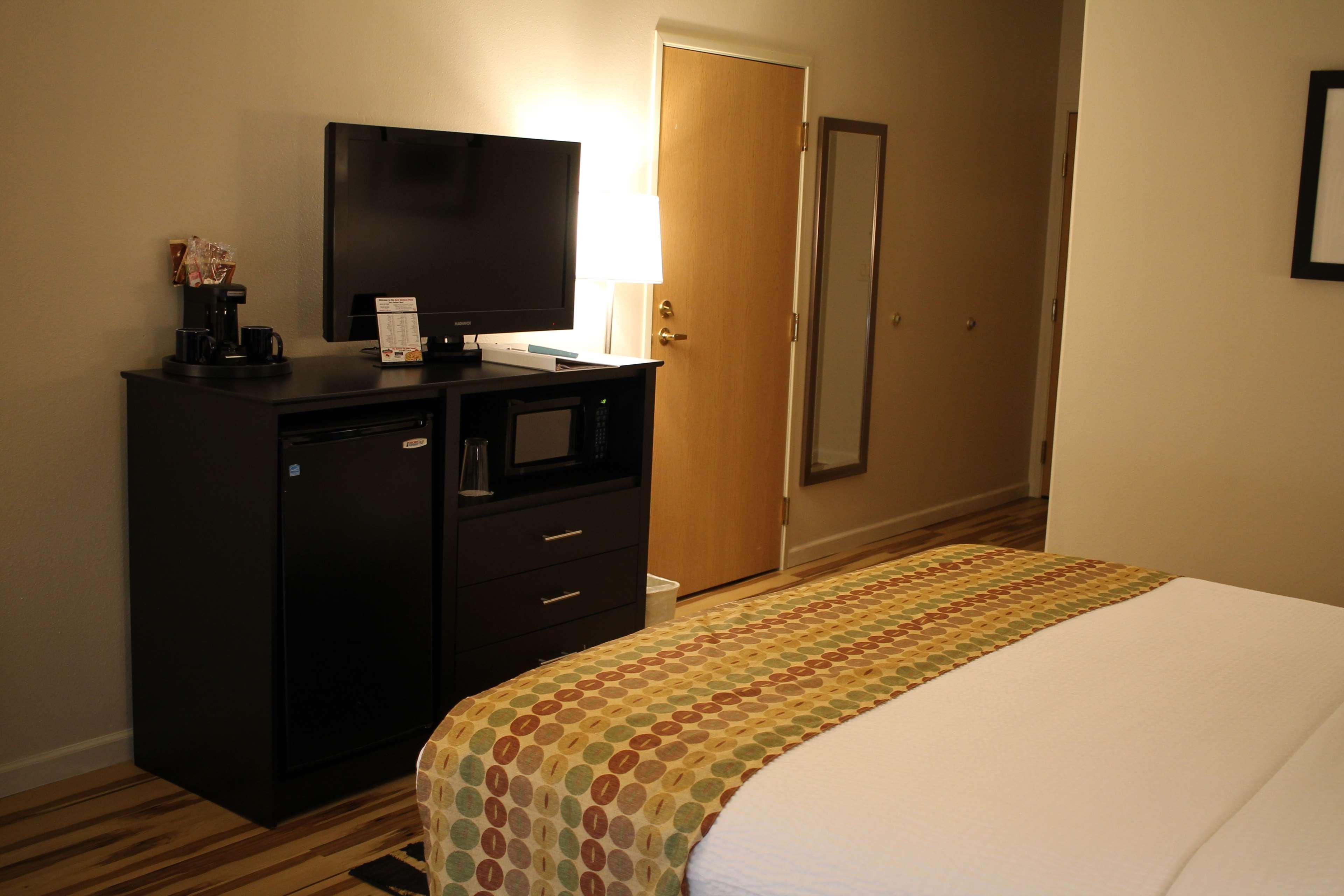 Best Western Plus Des Moines West Inn & Suites Clive Екстериор снимка