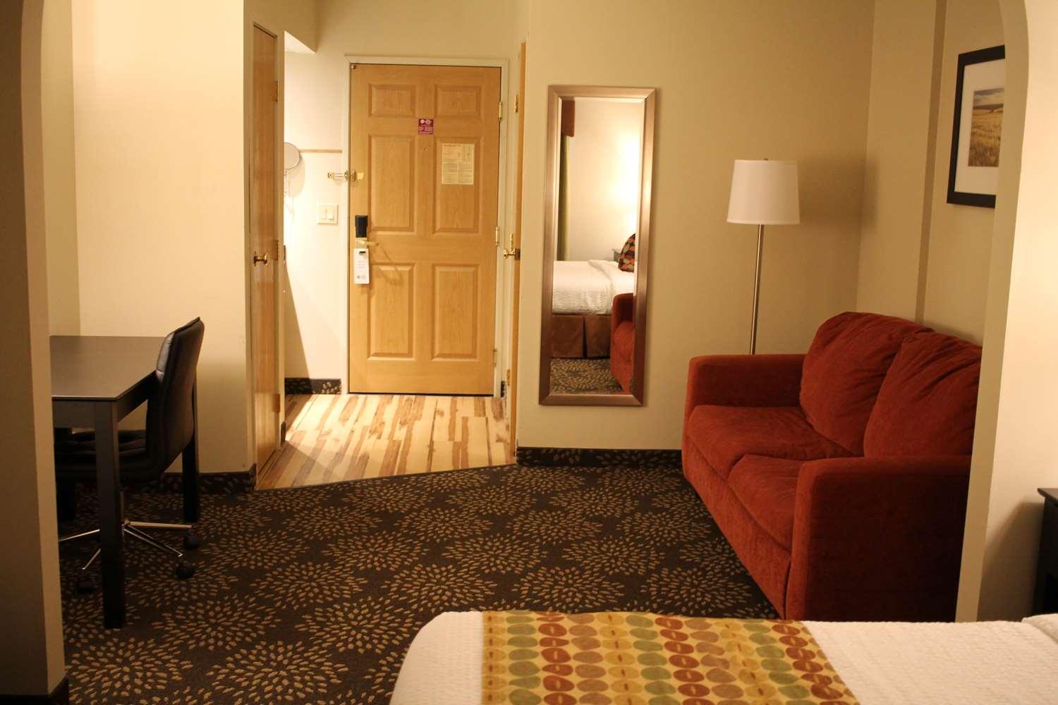 Best Western Plus Des Moines West Inn & Suites Clive Екстериор снимка