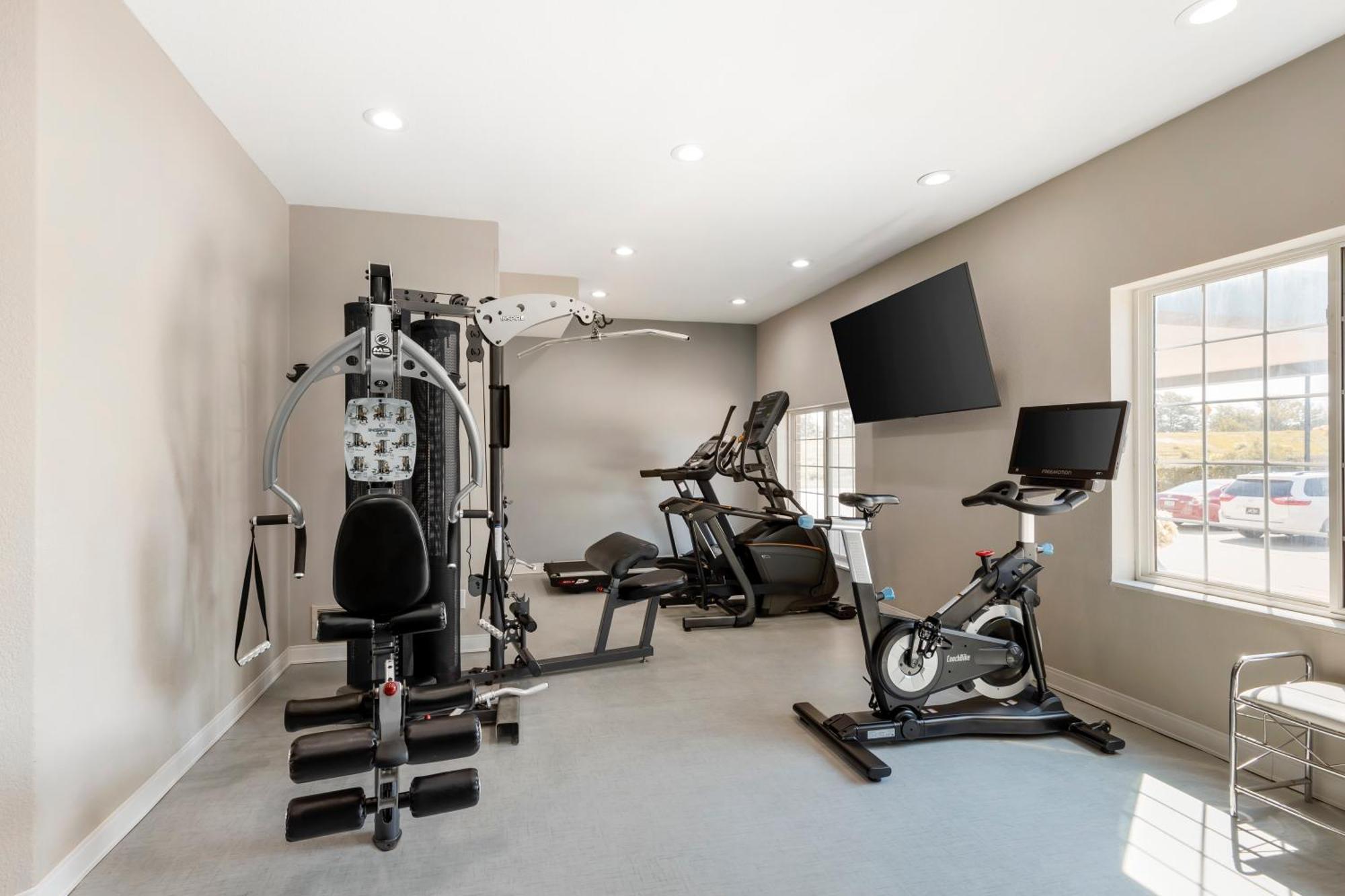 Best Western Plus Des Moines West Inn & Suites Clive Екстериор снимка