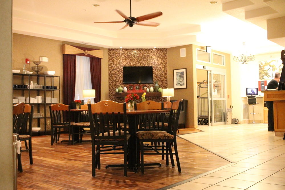 Best Western Plus Des Moines West Inn & Suites Clive Екстериор снимка